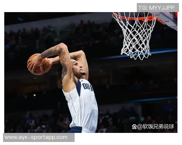 弗菲表现出色6投3中贡献12分3篮板1助攻1盖帽展现实力